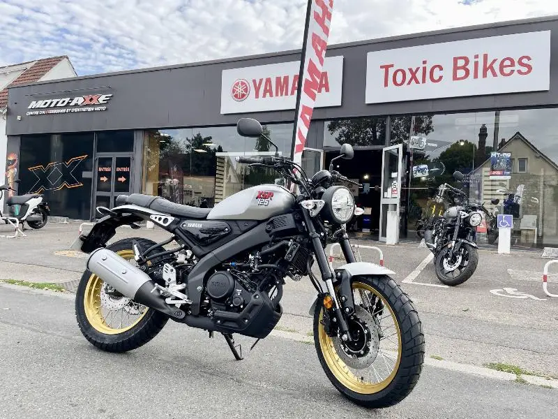 XSR 125 Legacy