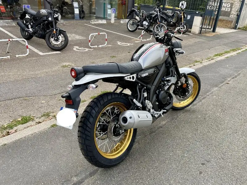 XSR 125 Legacy
