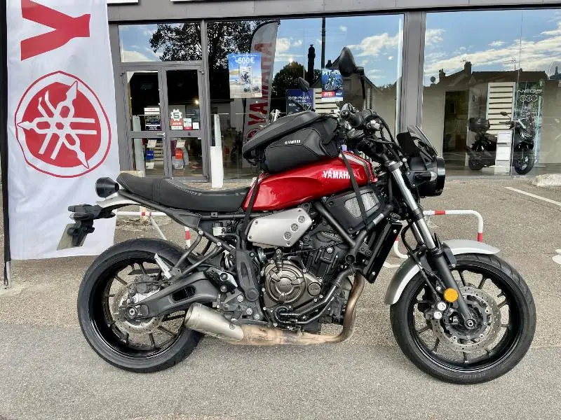 XSR 700