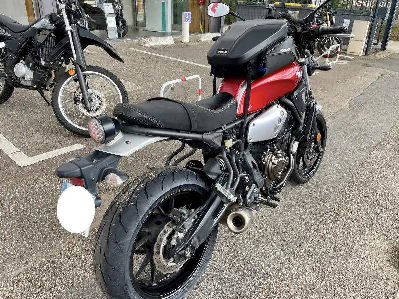 XSR 700