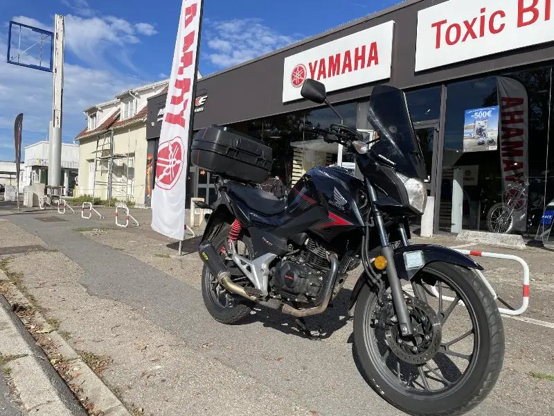 CB 125 F