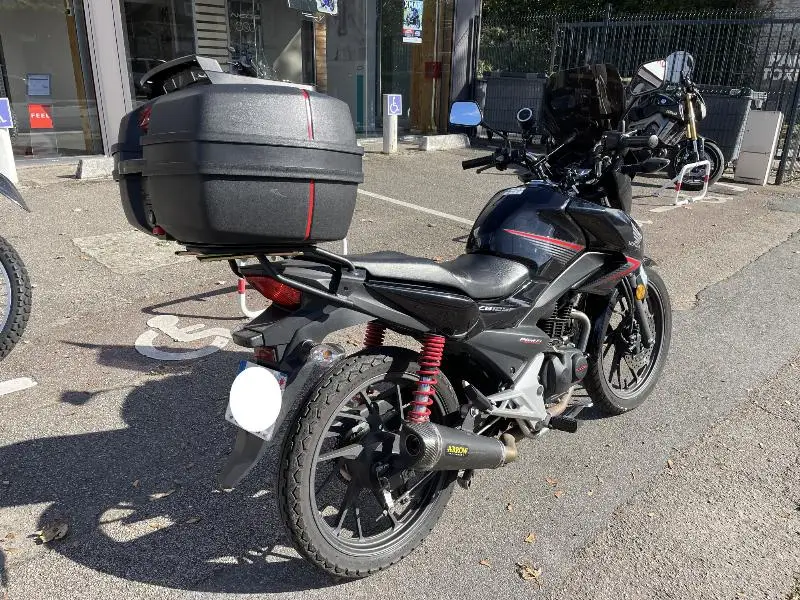 CB 125 F