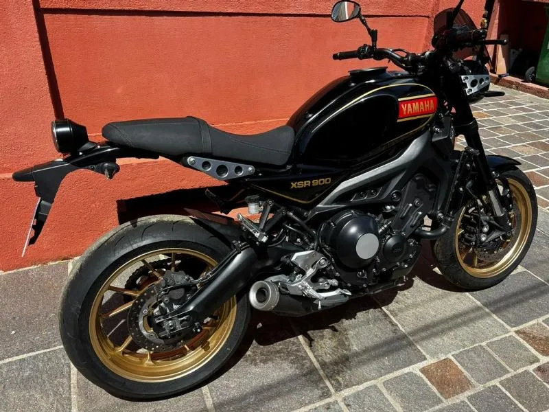 XSR 900