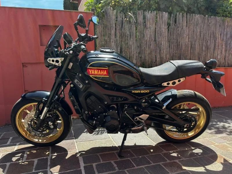 XSR 900