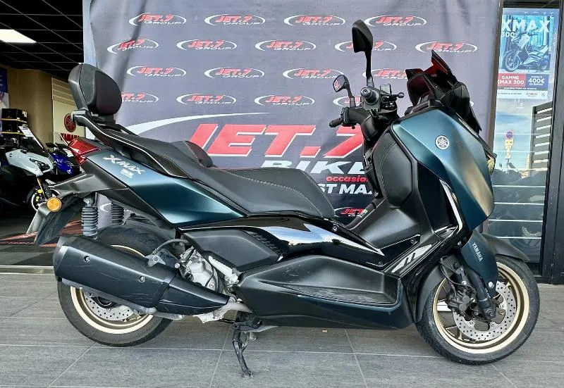 XMAX 300 Tech Max