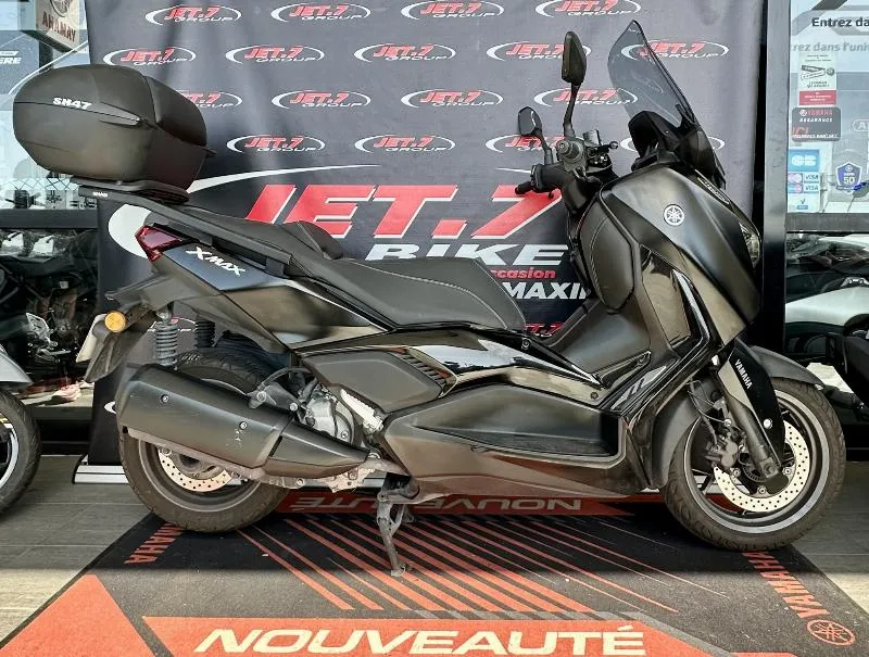 XMAX 300 Tech Max