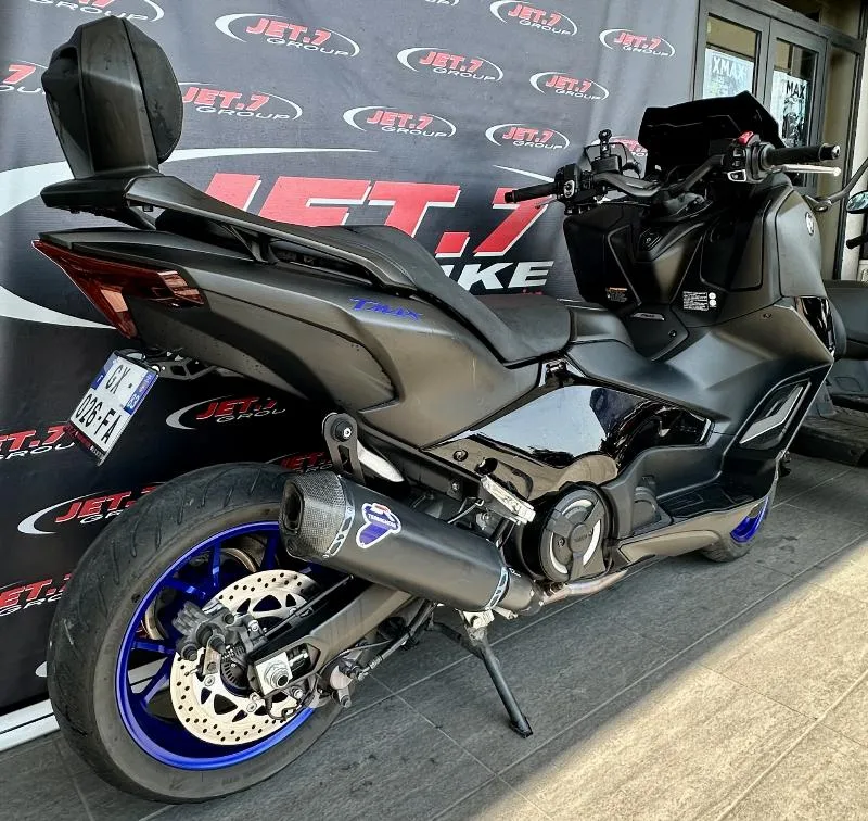 XP TMAX 560