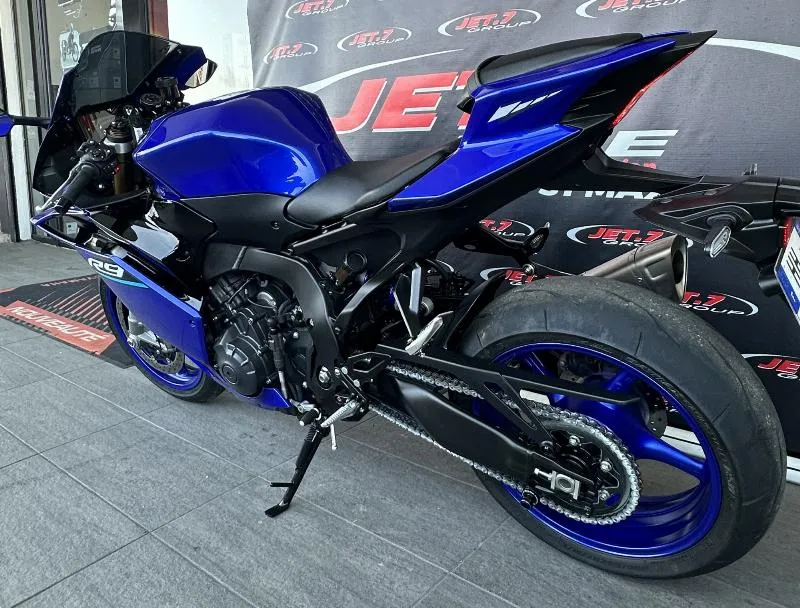 YZFR9