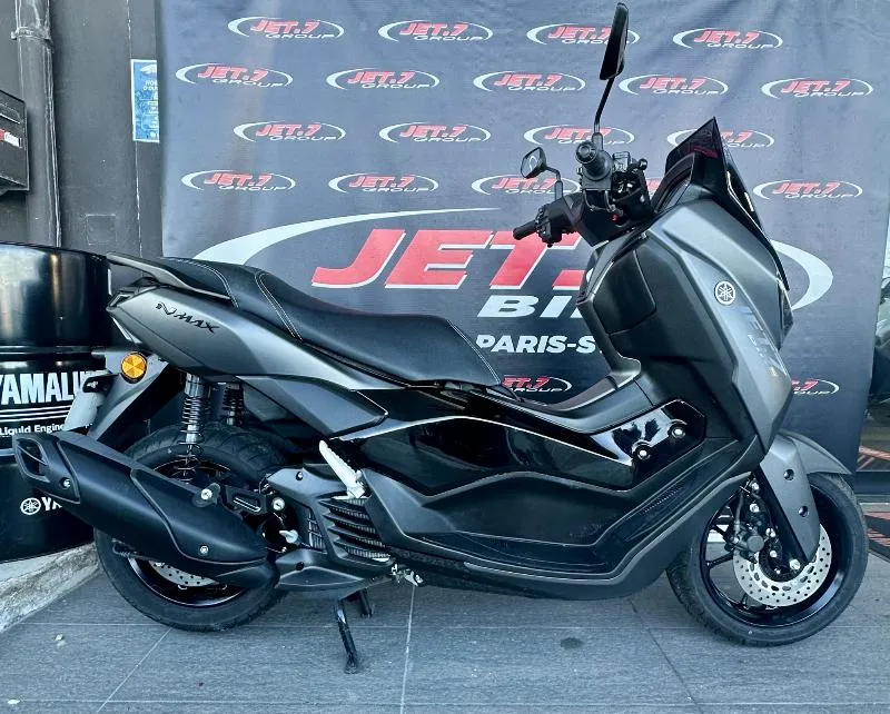 NMAX 125 TECH MAX