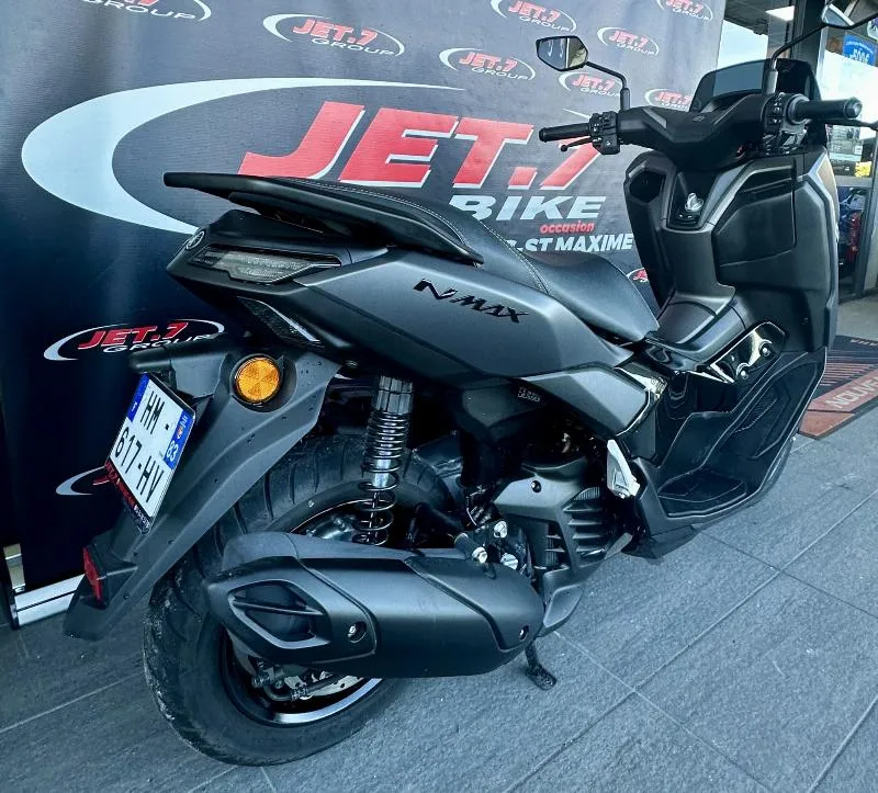 NMAX 125 TECH MAX