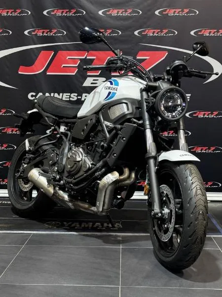 XSR 700