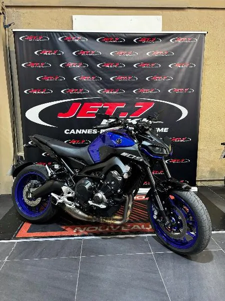 MT09