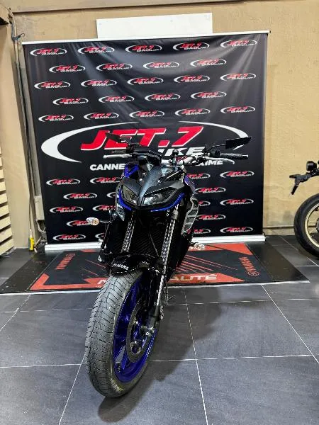MT09