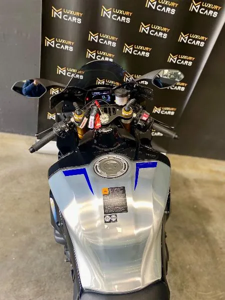 R1M