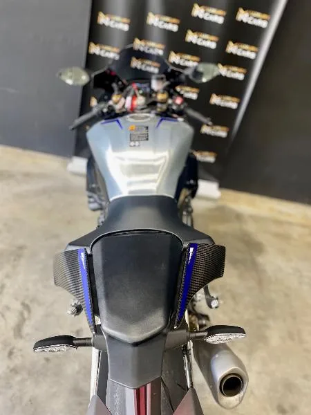 R1M