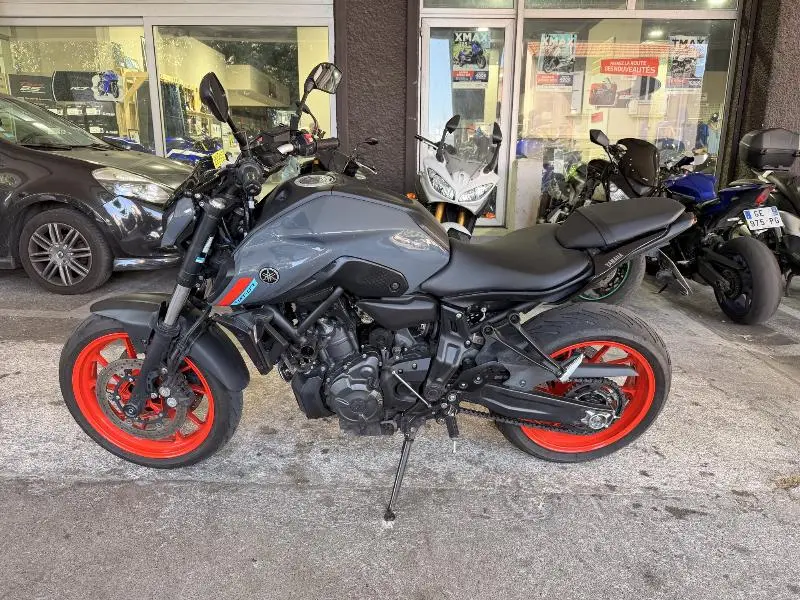 MT07