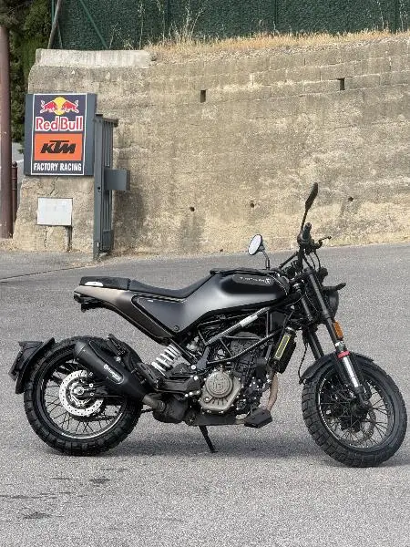 SVARTPILEN 125 ABS