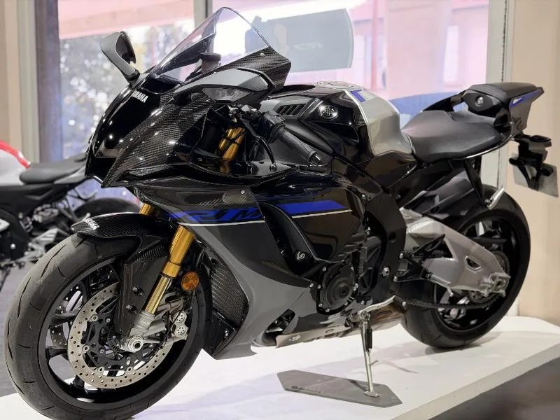 YZF 1000 R1 M