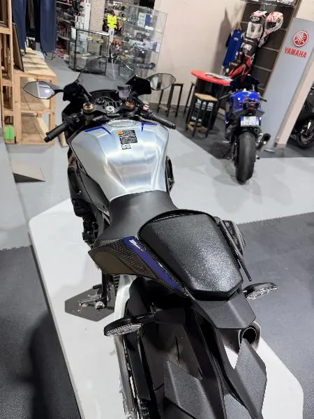 YZF 1000 R1 M