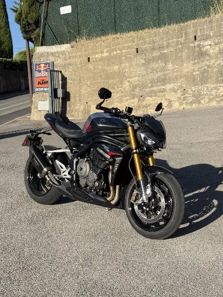 SPEED TRIPLE 1200 RS