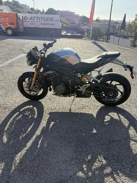 SPEED TRIPLE 1200 RS