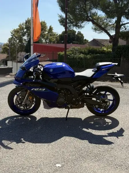 YZFR9
