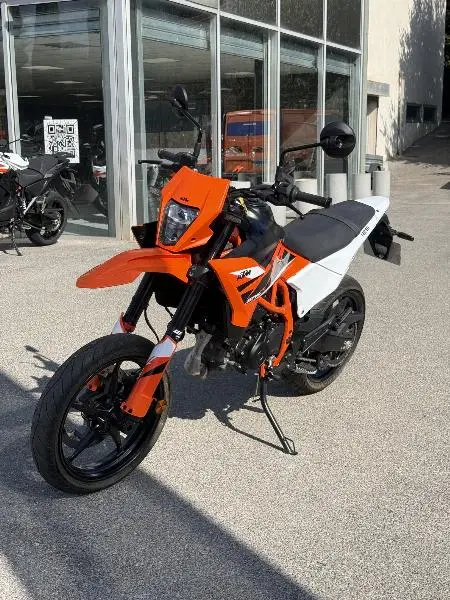 125 SMR