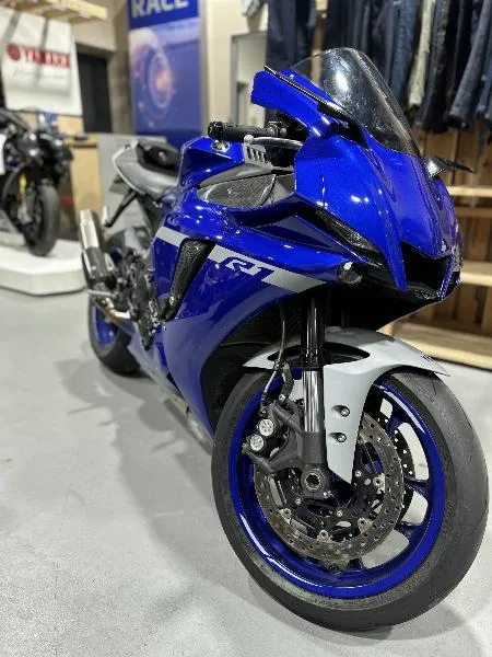 YZF 1000 R1