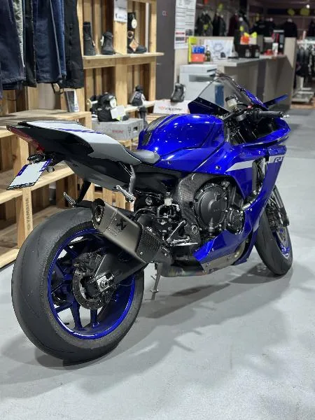 YZF 1000 R1