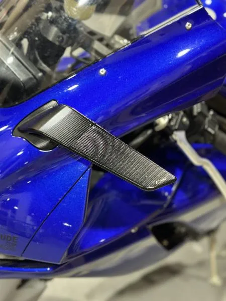 YZF 1000 R1