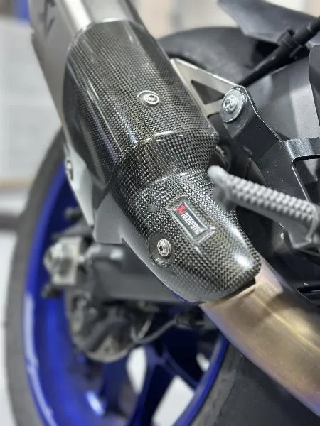 YZF 1000 R1