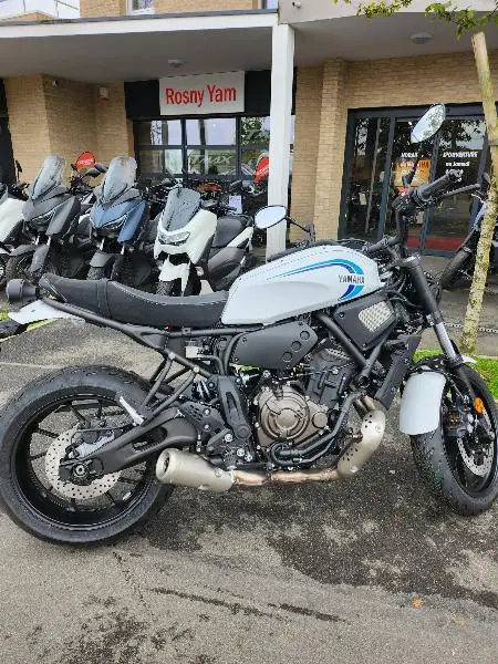 XSR 700