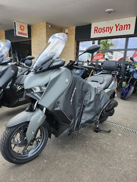 XMAX 125