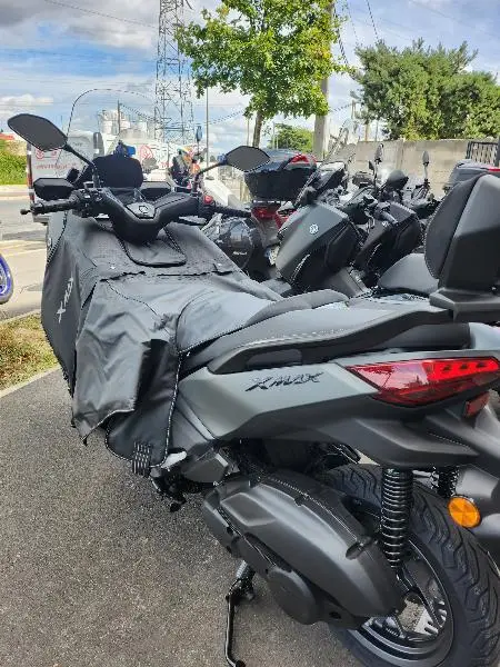XMAX 125