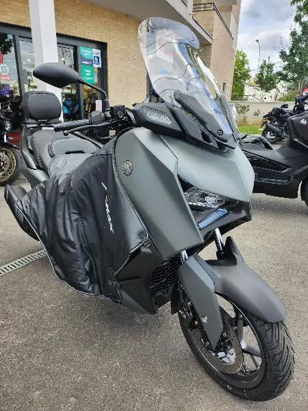 XMAX 125