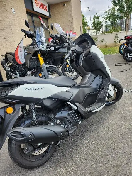 NMAX 125