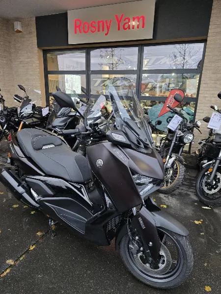 XMAX 300 Tech Max