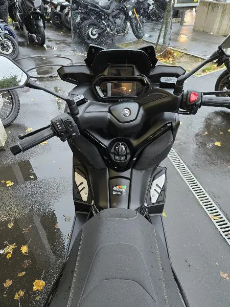 XMAX 300 Tech Max