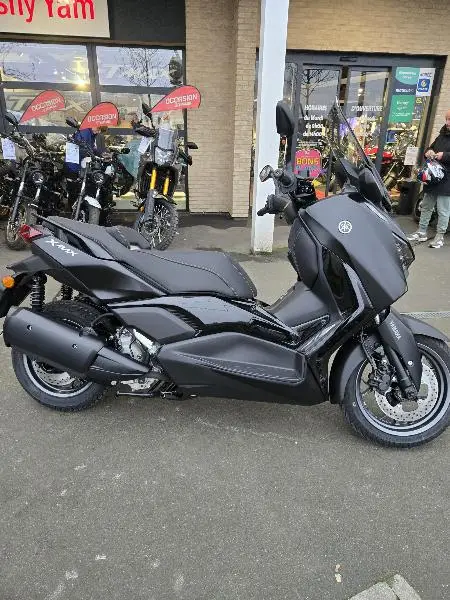 XMAX 300 Tech Max