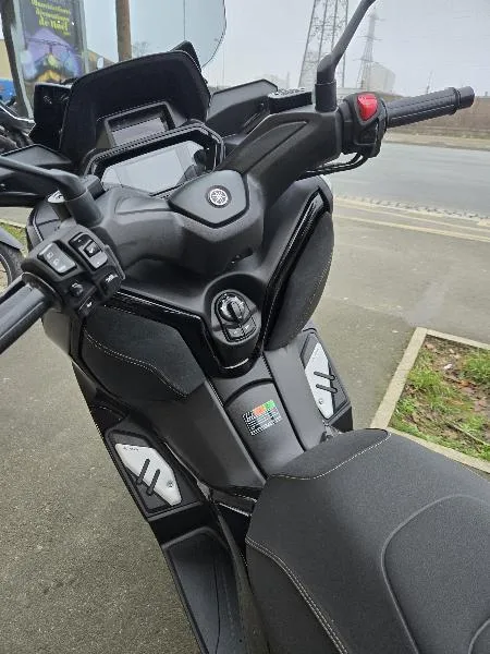 XMAX 300 Tech Max