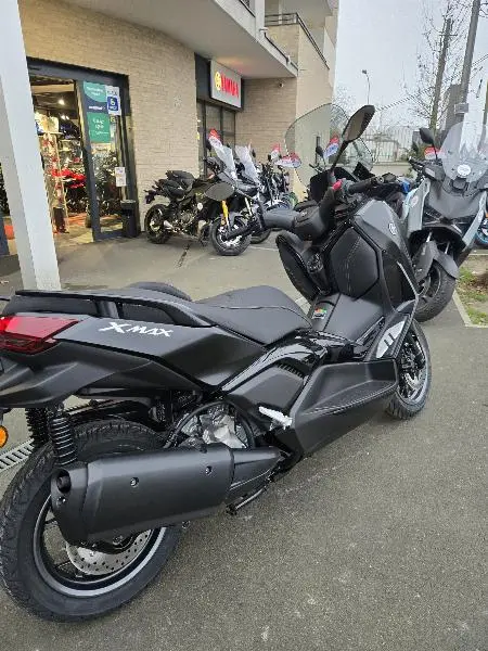 XMAX 300 Tech Max