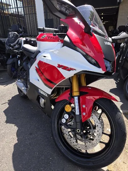 YZFR7