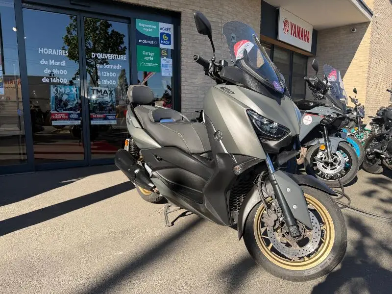XMAX 300 Tech Max