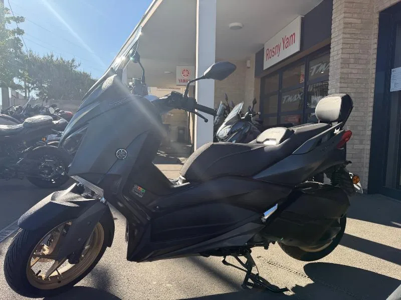 XMAX 300 Tech Max