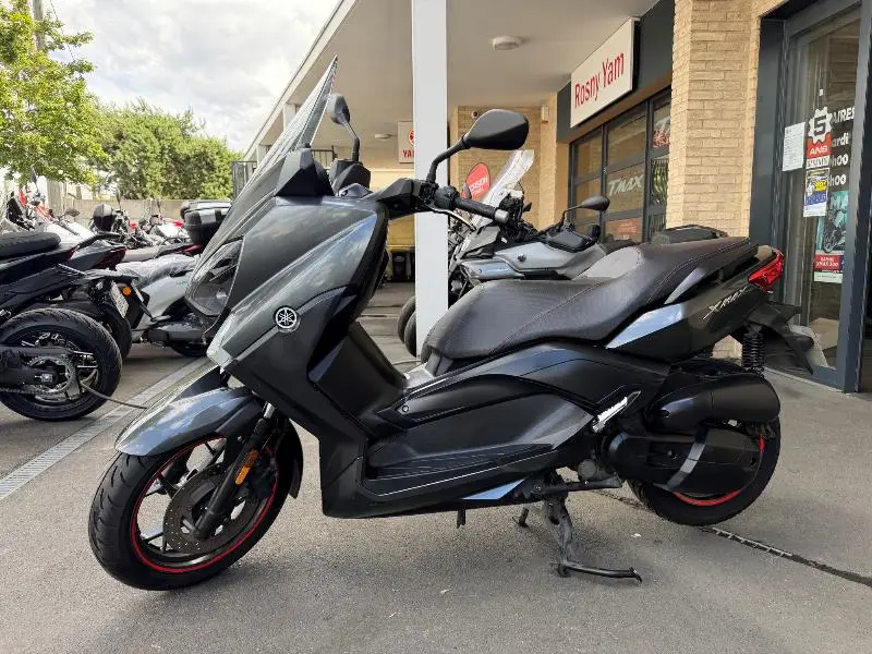 XMAX 125