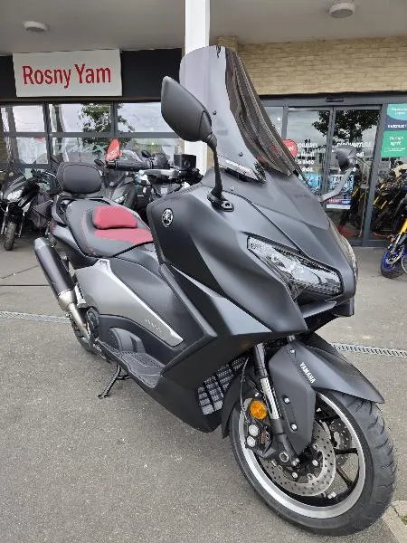 XP TMAX 560