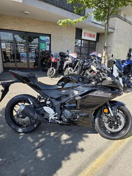 YZFR3