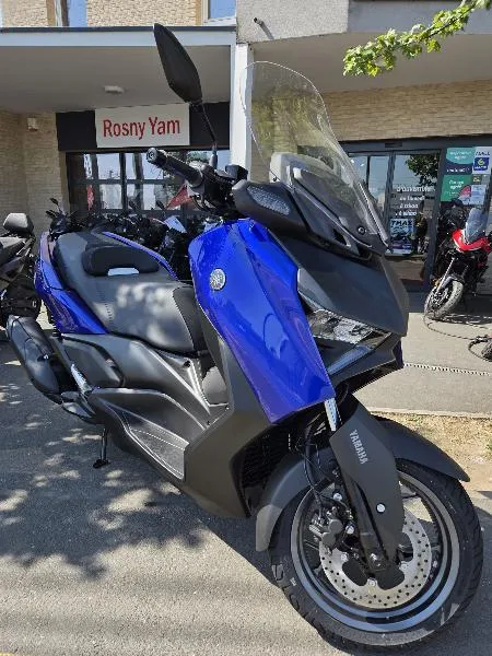 XMAX 125