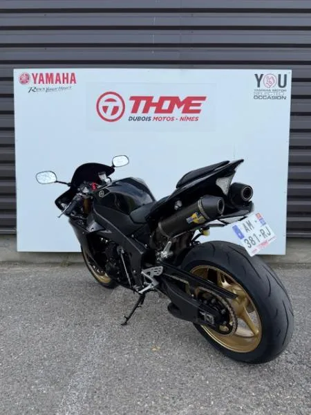 YZF 1000 R1