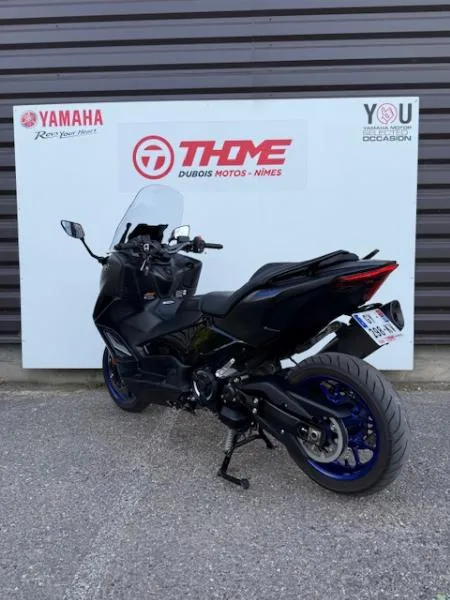 XP TMAX 560